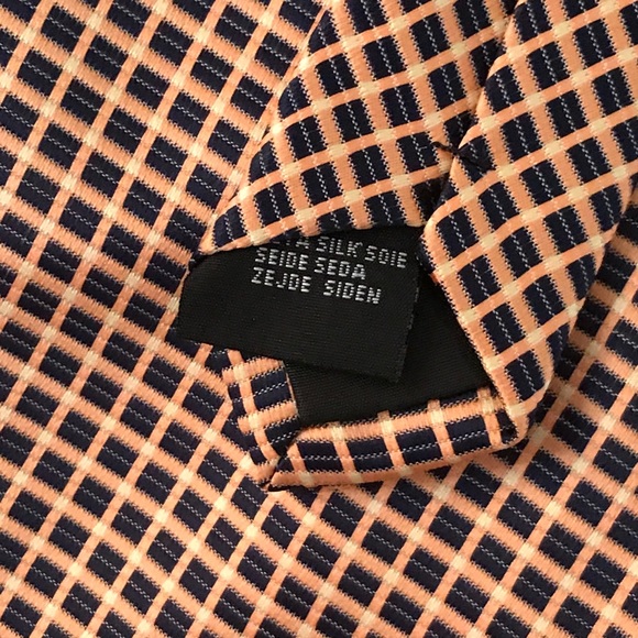 GIFTABLE🎁DOLCE & GABBENA SILK CREVAT (TIE) NEW IN BOX WITH TAGS RETAIL $700. - Picture 13 of 16